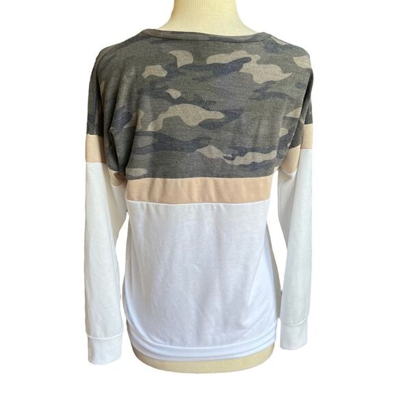 Pink Lily Size Small Colorblock White Camo Beige Long Sleeve Top T-Shirt Tee - Picture 2 of 4